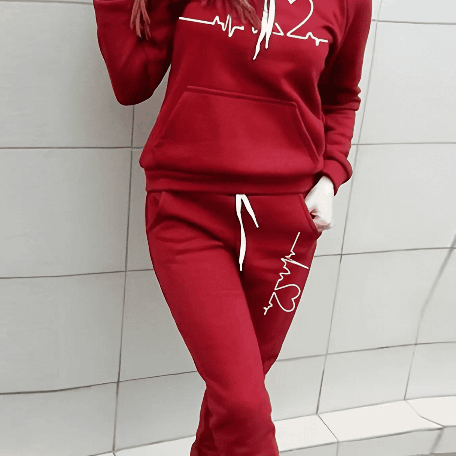 Cozy Women's Tracksuit with Fleece Hoodie and Stylish Patterned Print