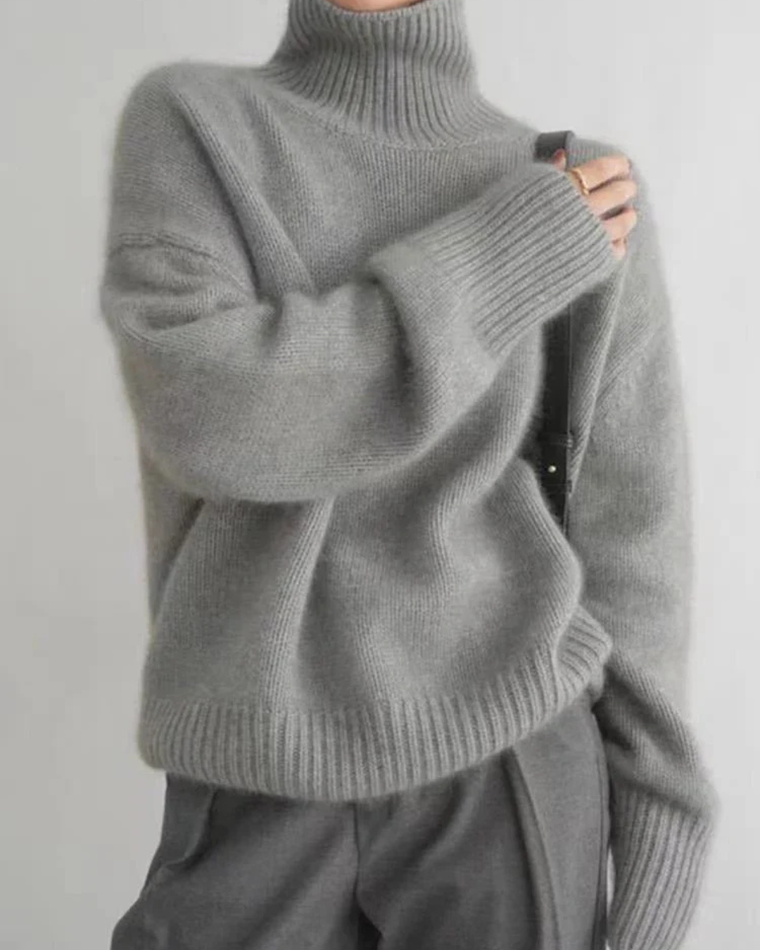 Amelia - Cashmere Turtleneck