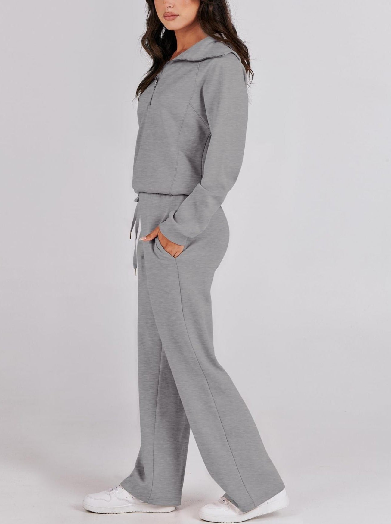 Stylish Two-Piece Set with Long Sleeves and Zip Detail